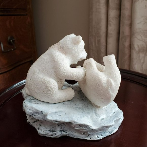 Playing Polar Bear Cubs Statue, Resin Polar Bear Figurine, Animal Winter Decor - Picture 6 of 7